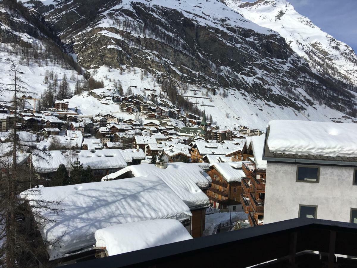 Haus Colmar Appartement Zermatt Buitenkant foto