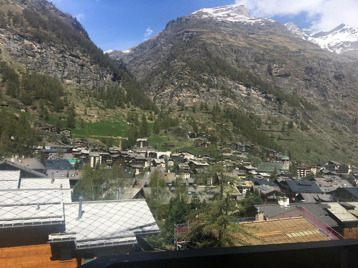 Haus Colmar Appartement Zermatt Buitenkant foto